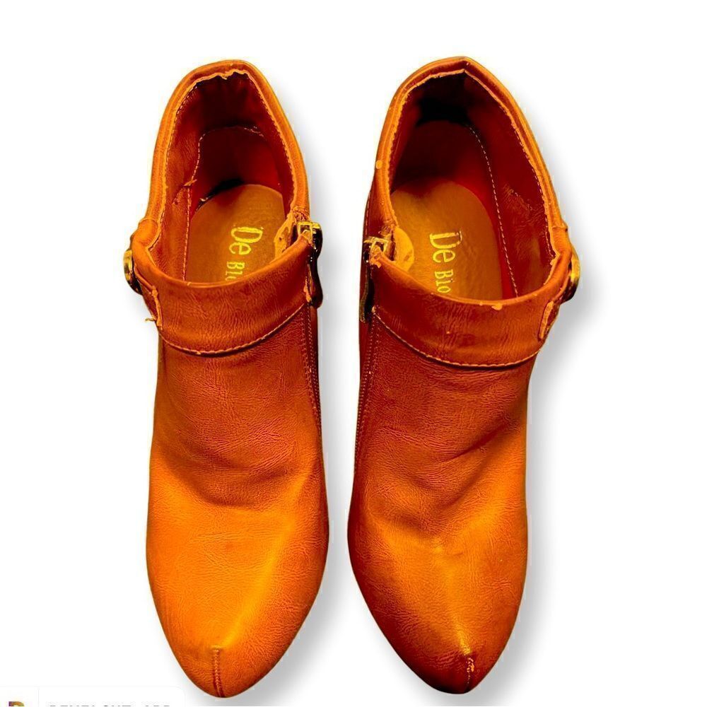 De Blossom Collection- Brown Leather Ankle Boots -  Size 6-
